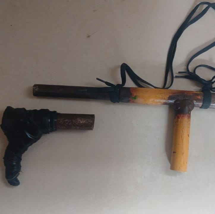 Otro menor involucrado en hechos violentos: portaba una “tumbera” en un conflicto vecinal