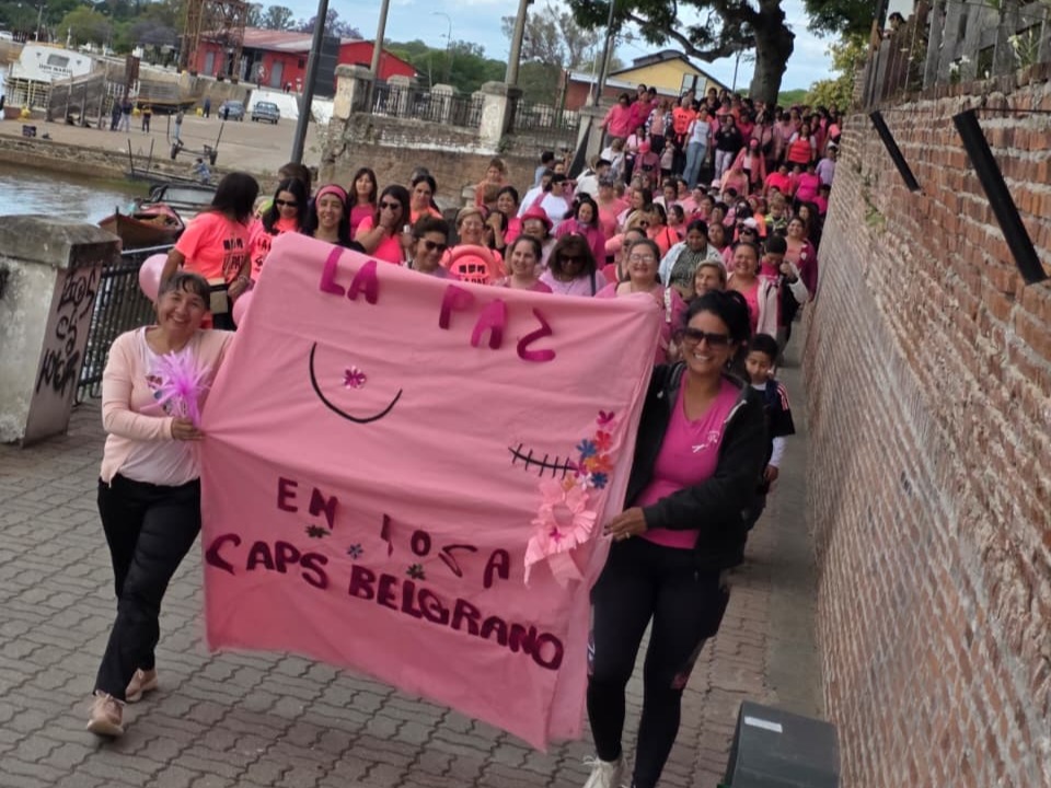Gran participación en la Caminata Rosa en La Paz