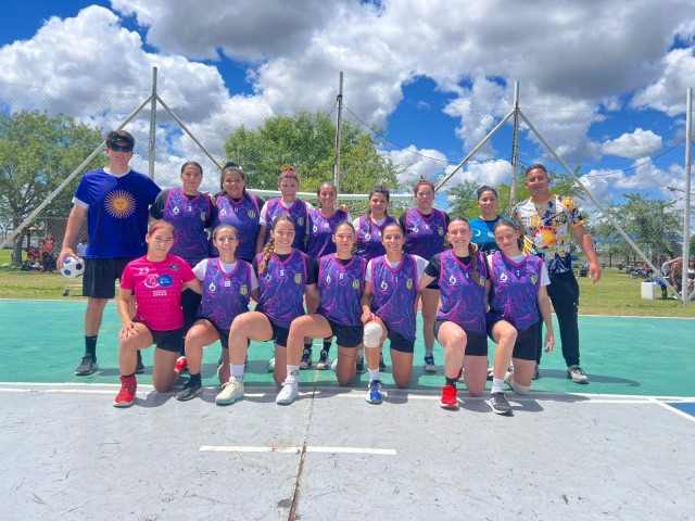 El handball revive en Santa Elena con gran convocatoria