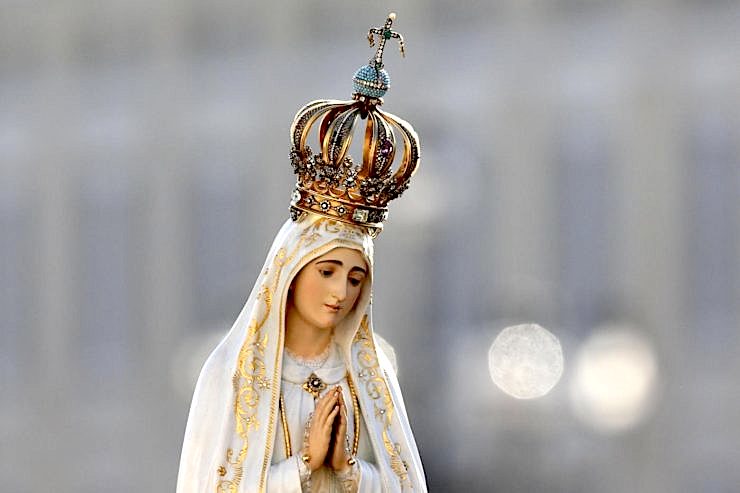 La iglesia católica celebra el Día de la Virgen de Fátima