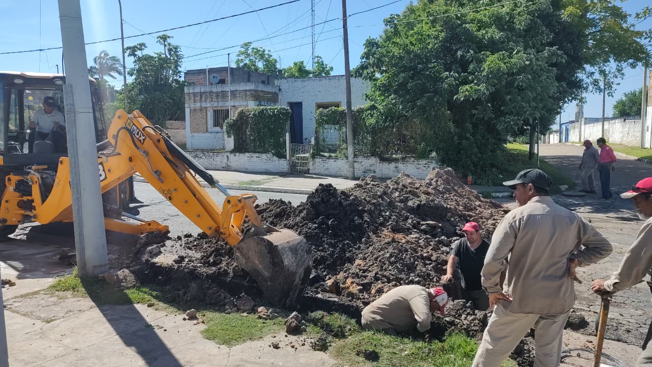 Calles, cloacas y veredas: Santa Elena avanza con nuevas mejoras