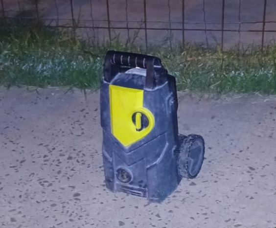Hallaron una hidrolavadora y la policía investiga su procedencia