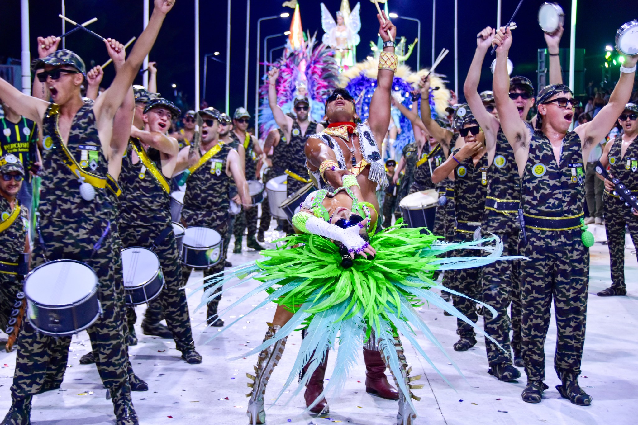 ¡Magia, ritmo y color en la 2ª noche del Carnaval de Santa Elena!