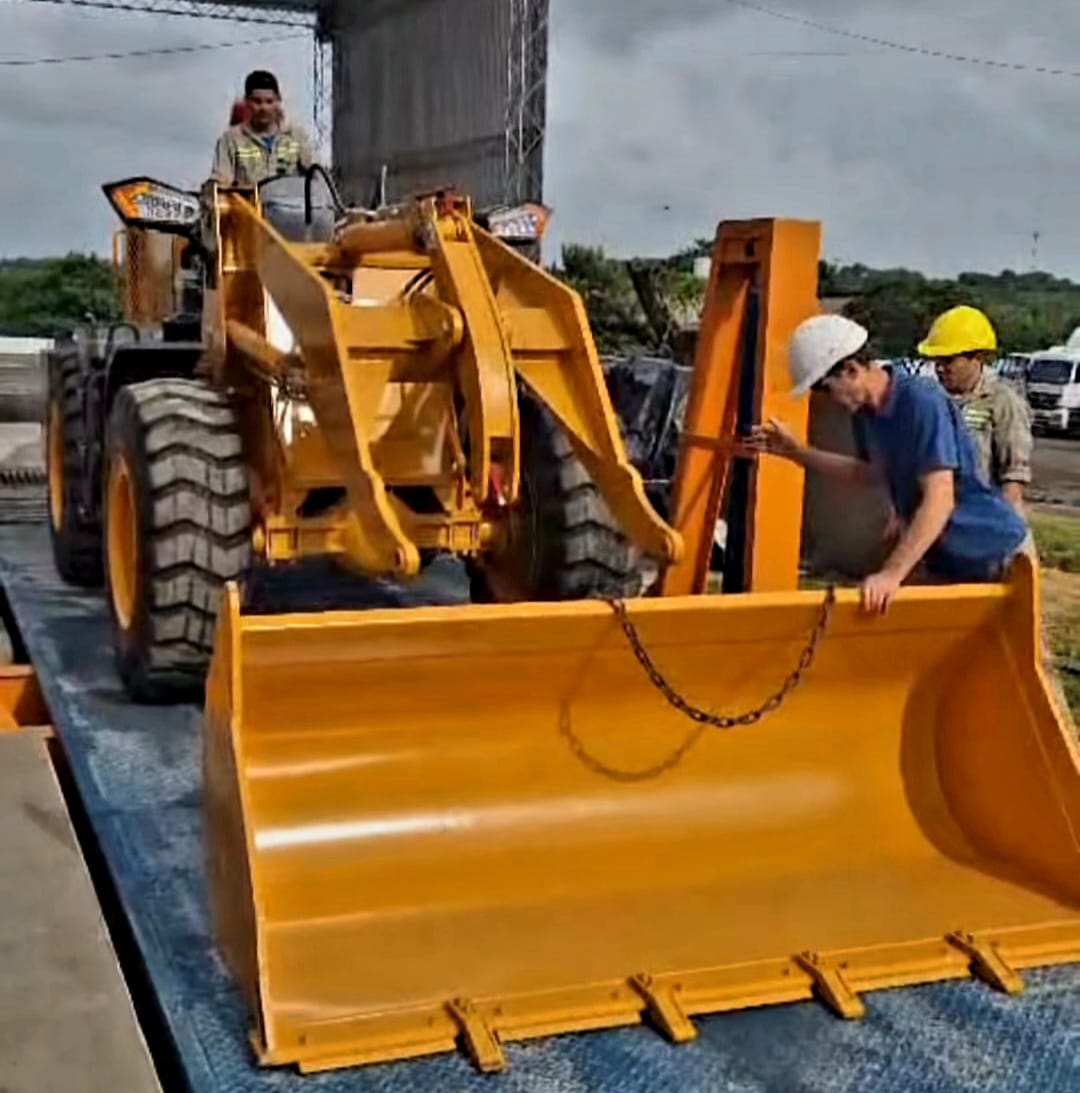 La Cooperativa Agropecuaria sumó una nueva máquina cargadora