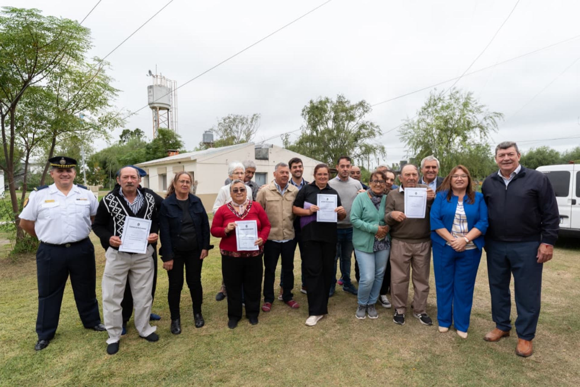 Familias de La Paz y Yeso Oeste firmaron las escrituras de sus viviendas