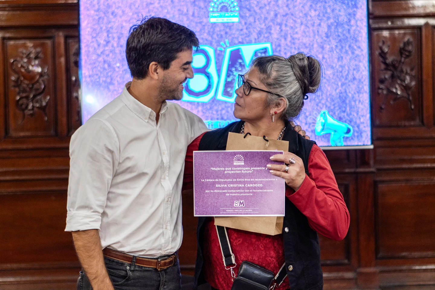“Mucho más que un plato”: homenaje a una cocinera escolar de La Paz
