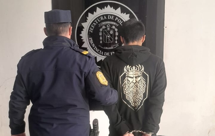 Violencia de género en La Paz: detienen a un joven tras agredir a su pareja en la calle