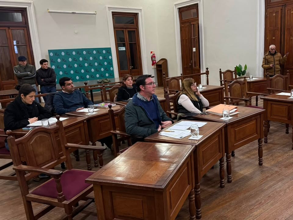 No hubo quórum en el Concejo Deliberante para tratar la reestructuración de la deuda en dólares del Municipio