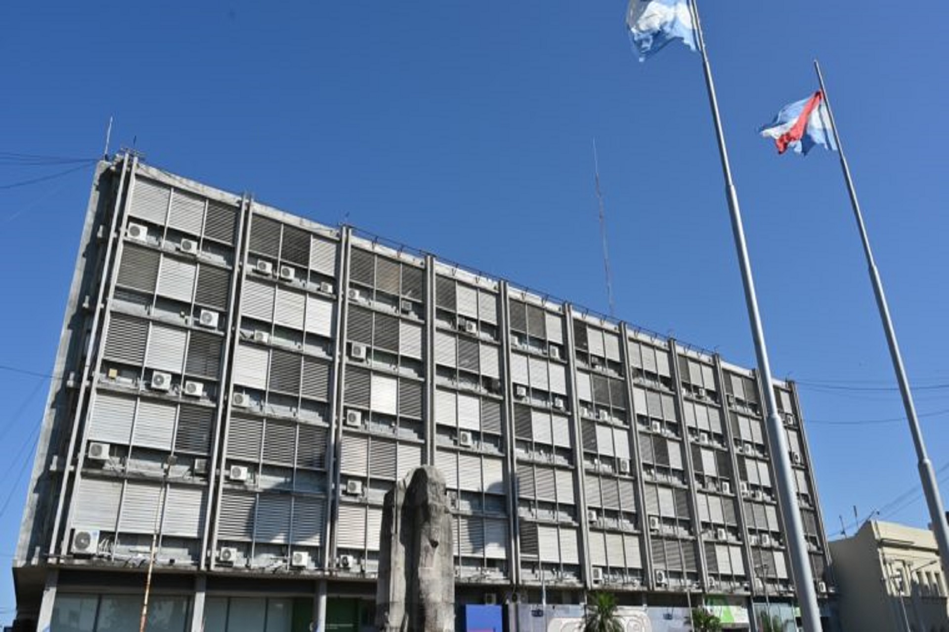 El gobierno oficializó el aumento del 3 por ciento para docentes y fijó un nuevo salario mínimo