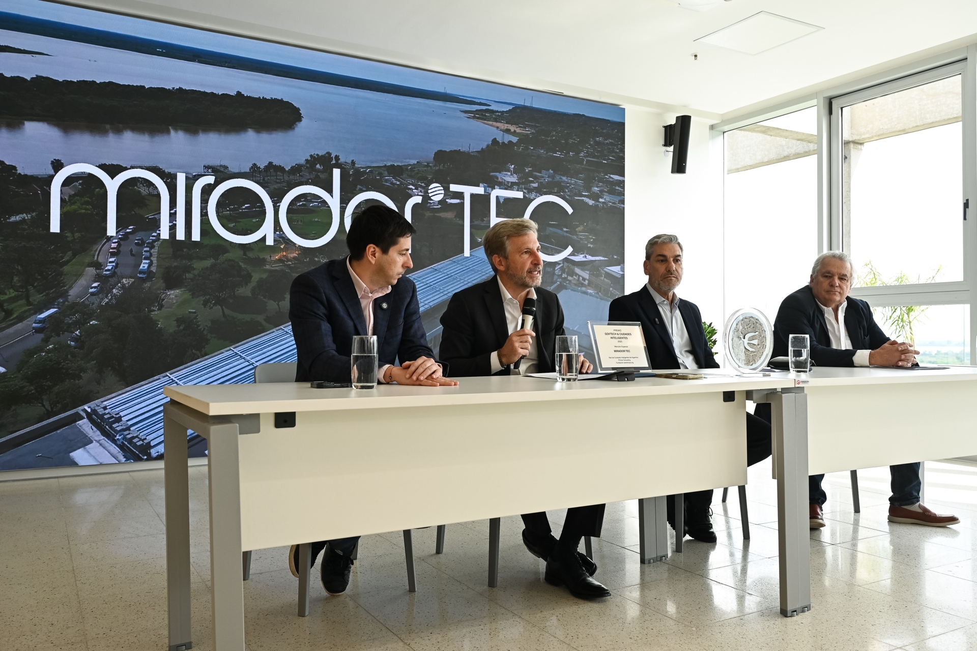 Frigerio presentó el balance del primer año de MiradorTEC y anunció el lanzamiento de Mirador Impulsa