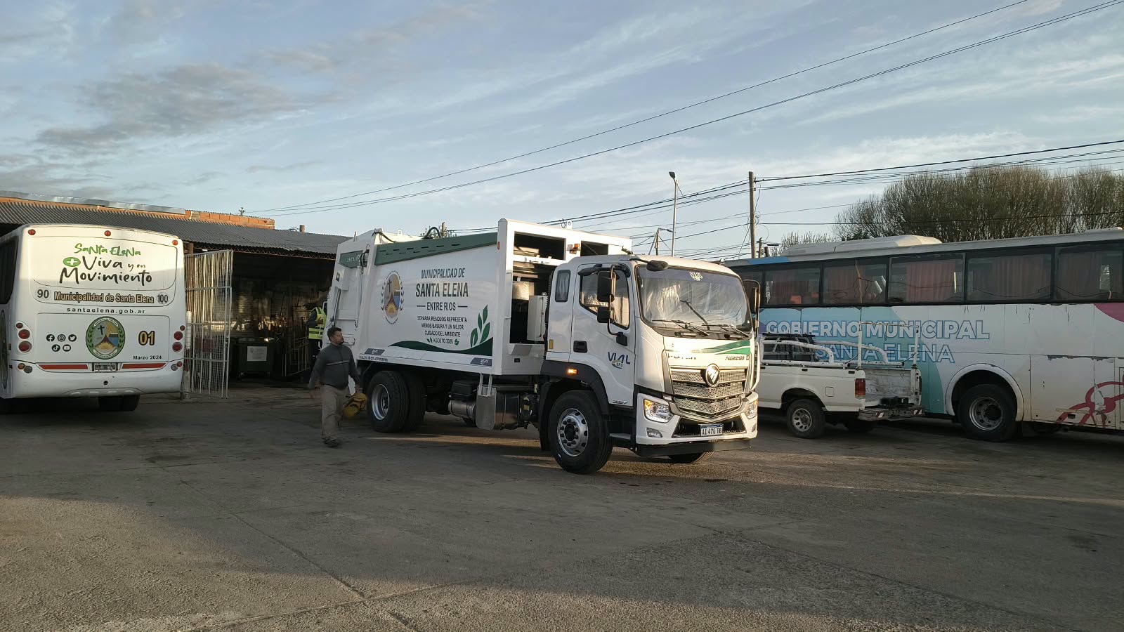 Santa Elena: ya está en funcionamiento el nuevo camión recolector de residuos