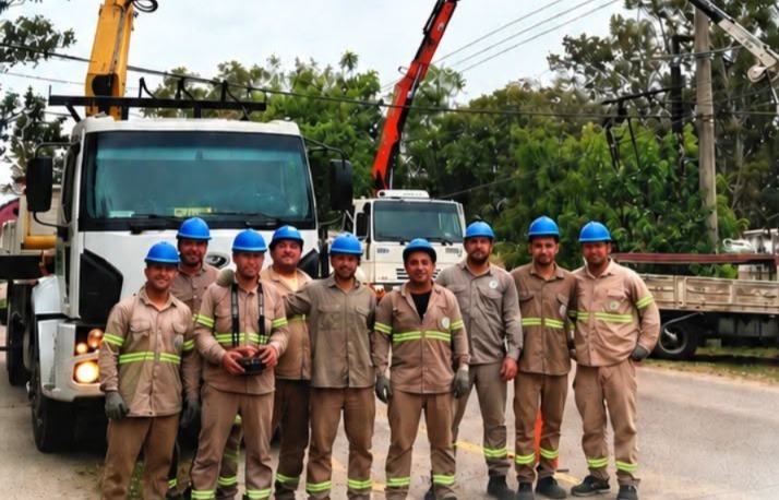 La CELP finalizó el cambio de conductores de media tensión sobre Hipólito Yrigoyen