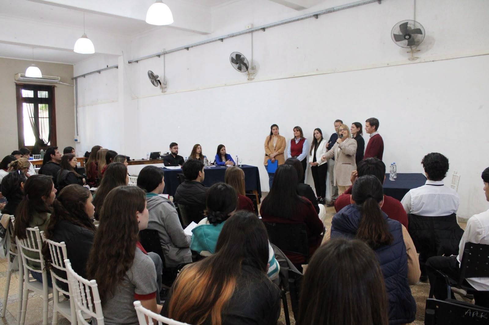 Senado Juvenil: estudiantes de La Paz y la región debatieron propuestas y participaron de una experiencia democrática