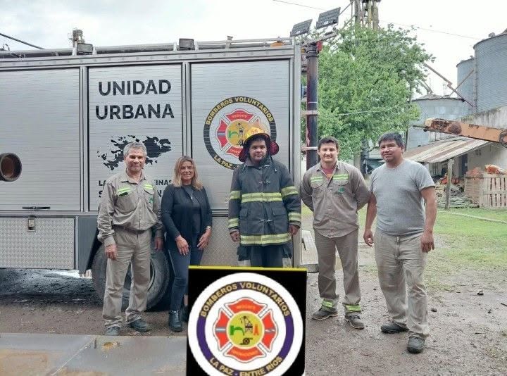 La Cooperativa Agropecuaria La Paz realizó trabajos de mantenimiento en el camión de Bomberos Voluntarios